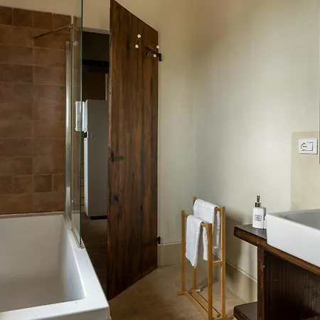 Il Casale Al Colle Holiday home *